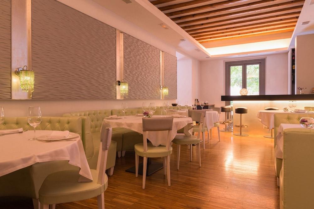 Hotel Spa La Romana, The Originals Relais Bagian luar foto