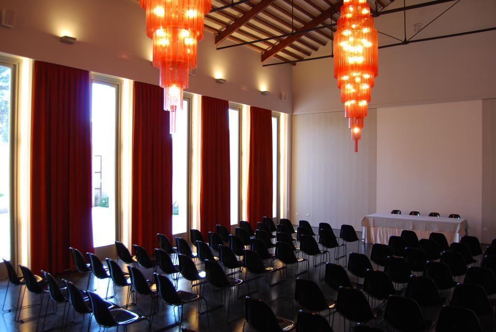 Hotel Spa La Romana, The Originals Relais Bagian luar foto