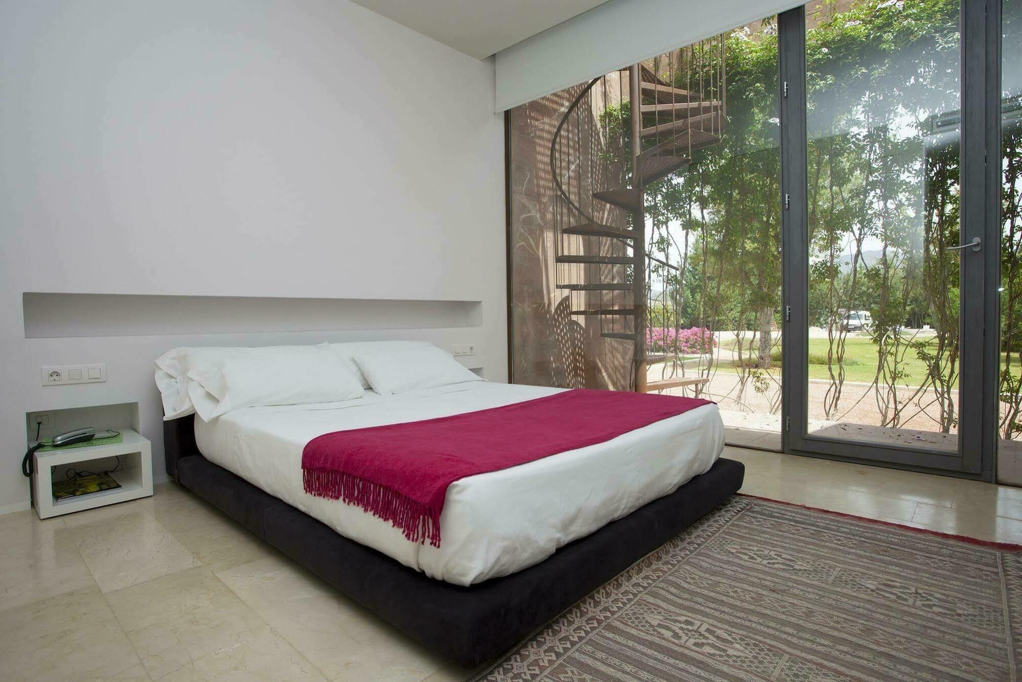 Hotel Spa La Romana, The Originals Relais Bagian luar foto